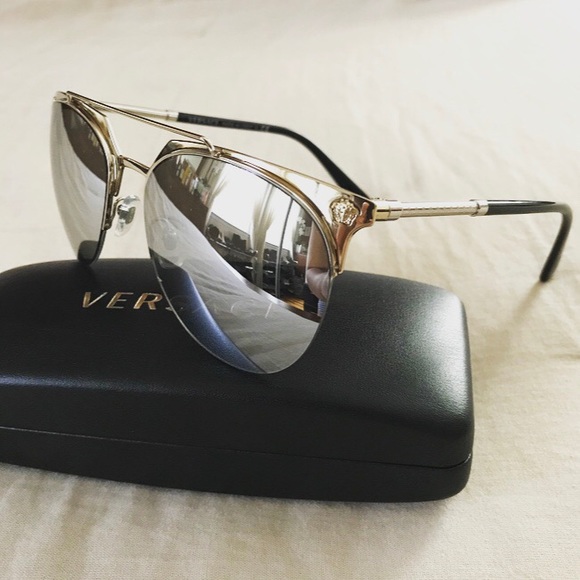 Versace Sunglasses - Picture 3 of 5